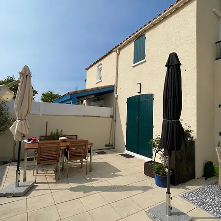 Holiday home Maison Lagune Bleu *